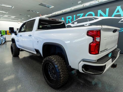 Used 2021 Chevrolet Silverado 2500 LTZ w/ LTZ Plus Package AWD/4WD image 9