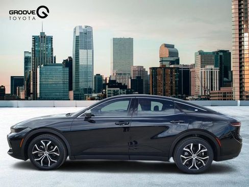 Used 2023 Toyota Crown AWD/4WD image 2