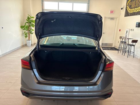 Used 2019 Nissan Altima 2.5 S FWD image 11