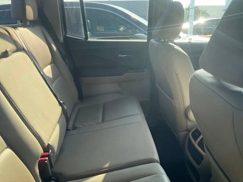 Used 2017 Honda Ridgeline RTL-T image 8