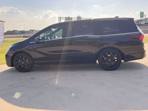 Certified 2026 Honda Odyssey Sport-L image 4