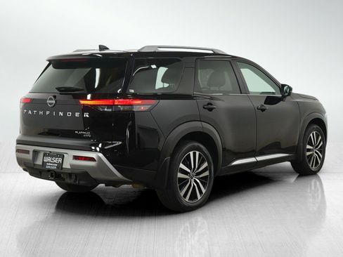 Used 2024 Nissan Pathfinder Platinum AWD/4WD image 5