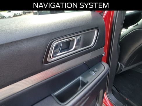 Certified 2018 Ford Explorer XLT w/ Equipment Group 202A AWD/4WD image 16