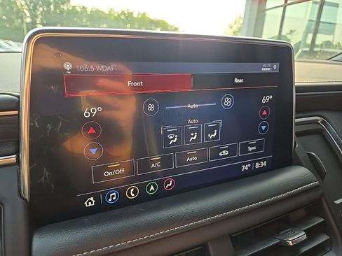 Used 2021 GMC Yukon SLT w/ SLT Premium Package AWD/4WD image 58