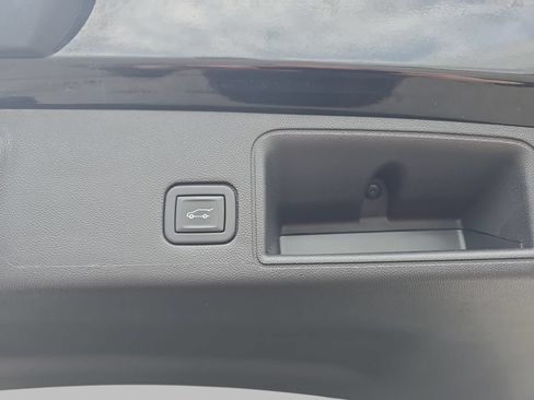 Certified 2023 GMC Terrain SLE w/ Driver Convenience Package AWD/4WD image 14