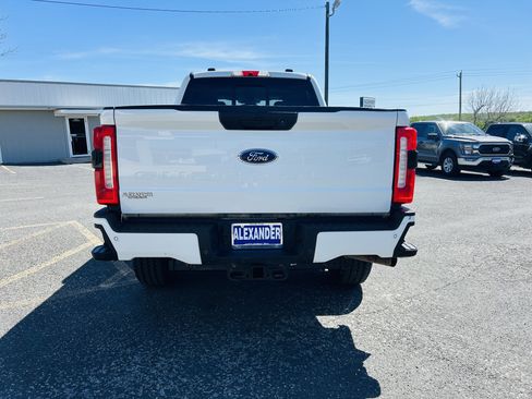 Used 2024 Ford F250 XL w/ STX Appearance Package AWD/4WD image 8