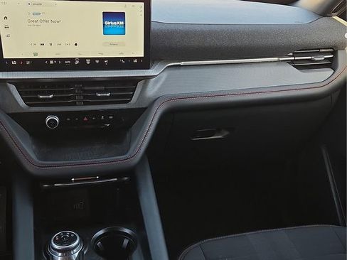 Used 2025 Ford Explorer ST-Line w/ ST-Line Street Pack image 20