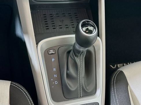 Certified 2026 Hyundai Venue SEL FWD image 21