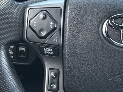 Used 2021 Toyota Tacoma TRD Off-Road w/ Technology Package image 15