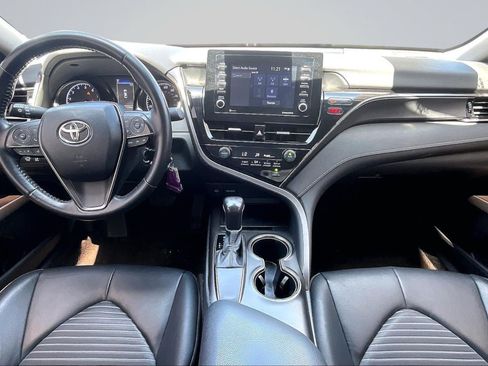 Used 2021 Toyota Camry SE FWD image 16