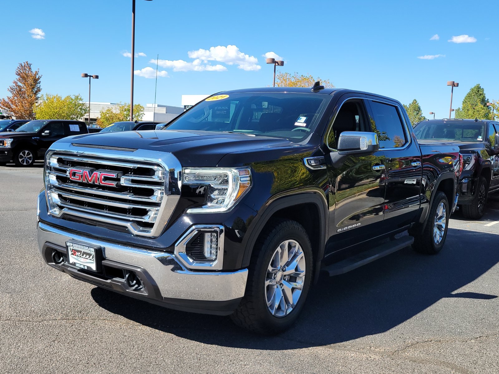 Used 2021 GMC Sierra 1500 SLT AWD/4WD image 4
