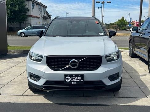 Used 2020 Volvo XC40 T5 R-Design AWD/4WD image 4