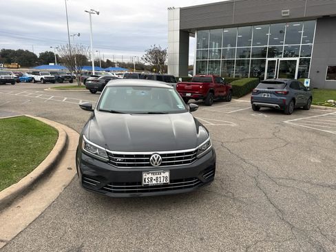 Used 2018 Volkswagen Passat 2.0T S image 3