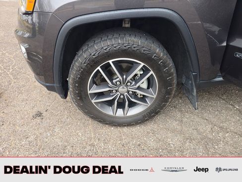 Used 2018 Jeep Grand Cherokee Limited AWD/4WD image 26