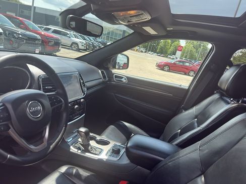 Used 2021 Jeep Grand Cherokee Limited AWD/4WD image 25