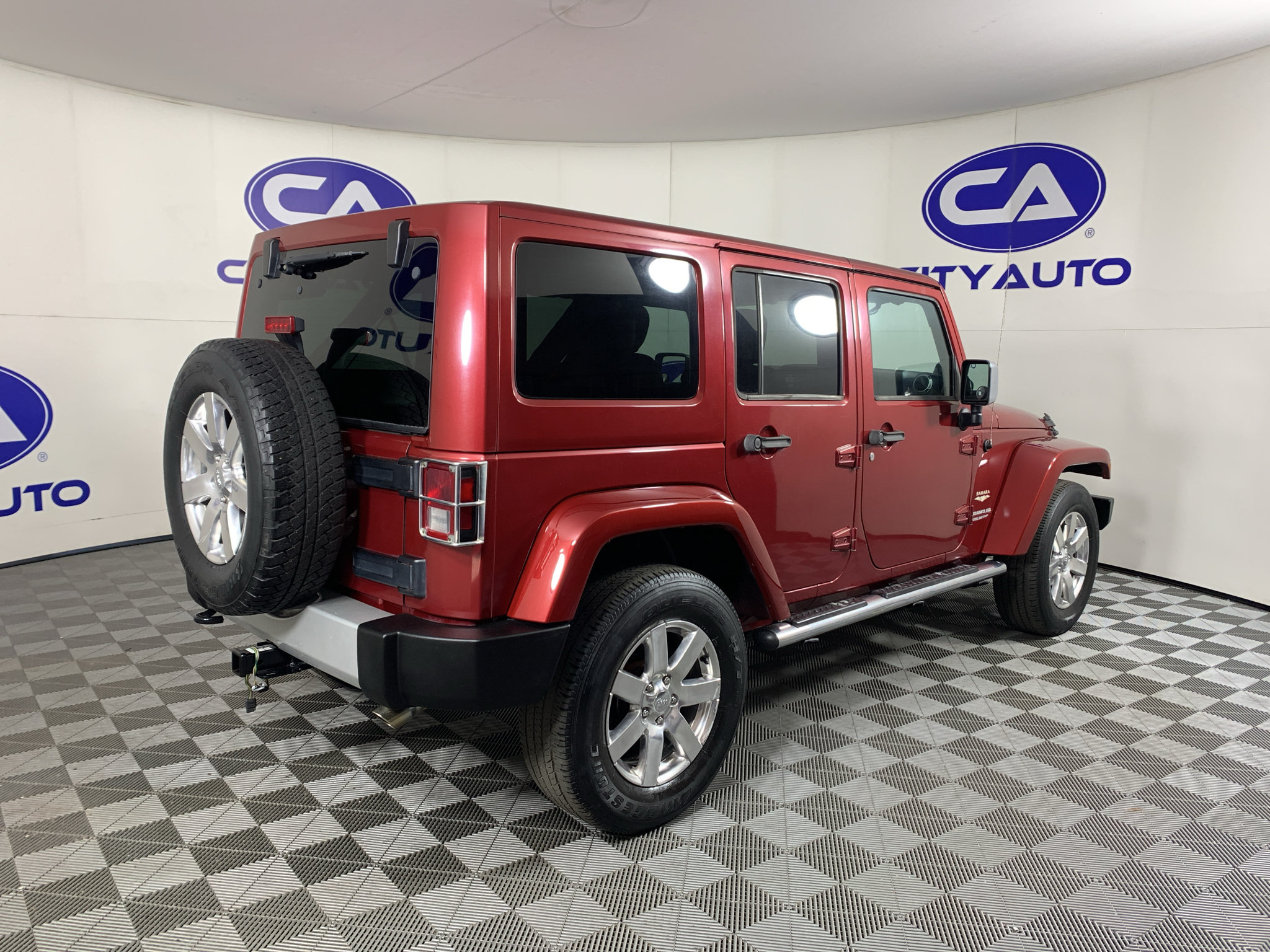 Used 2012 Jeep Wrangler Unlimited Sahara w/ Mopar Chrome Edition Group AWD/4WD image 3