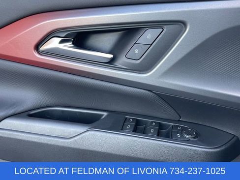 Used 2024 Chevrolet Equinox EV RS image 21