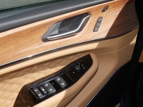 New 2025 Jeep Grand Cherokee Summit w/ Adv Protech Group IV image 18