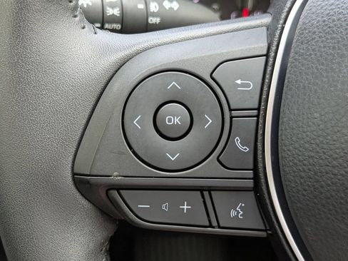 Certified 2022 Toyota RAV4 XLE Premium FWD image 26