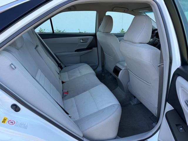 Used 2017 Toyota Camry LE FWD image 19