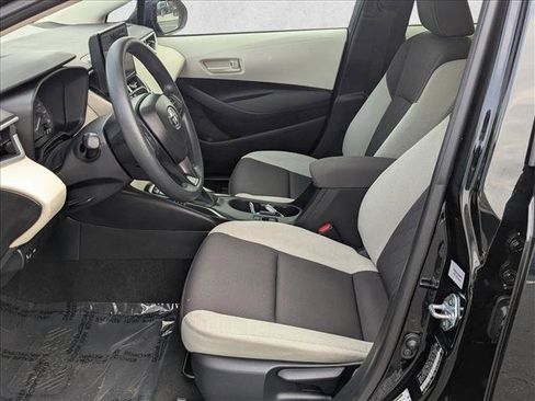 Used 2025 Toyota Corolla LE w/ Convenience Package image 15