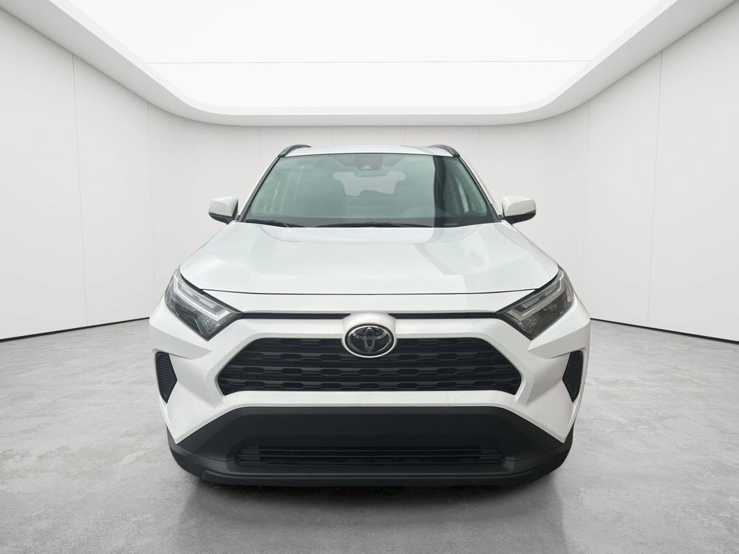 Used 2025 Toyota RAV4 XLE AWD/4WD image 36