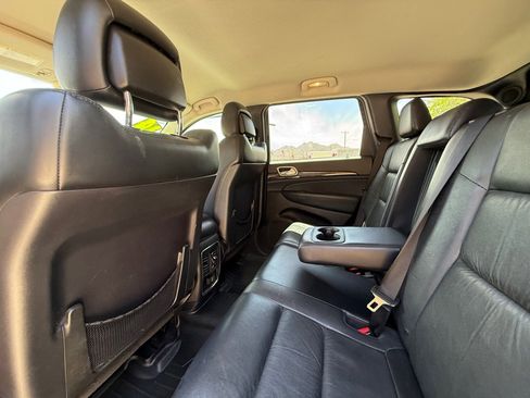 Used 2012 Jeep Grand Cherokee Altitude RWD image 14