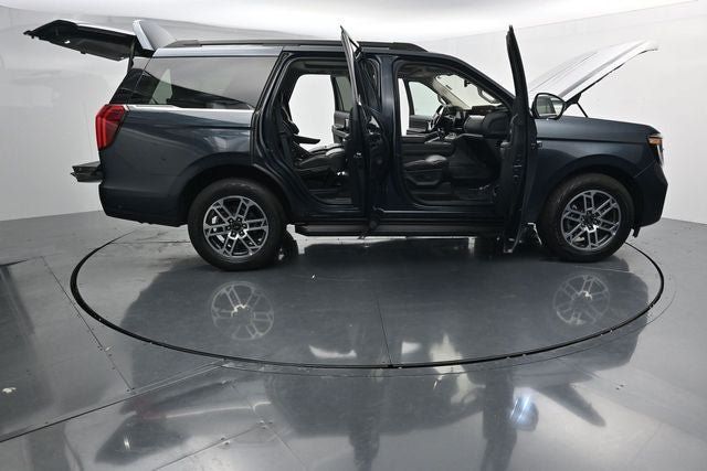 Used 2025 Ford Expedition Active AWD/4WD image 46