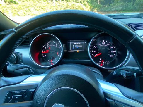 Used 2018 Ford Mustang GT Premium RWD image 23