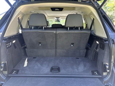 Used 2024 BMW X7 xDrive40i image 19