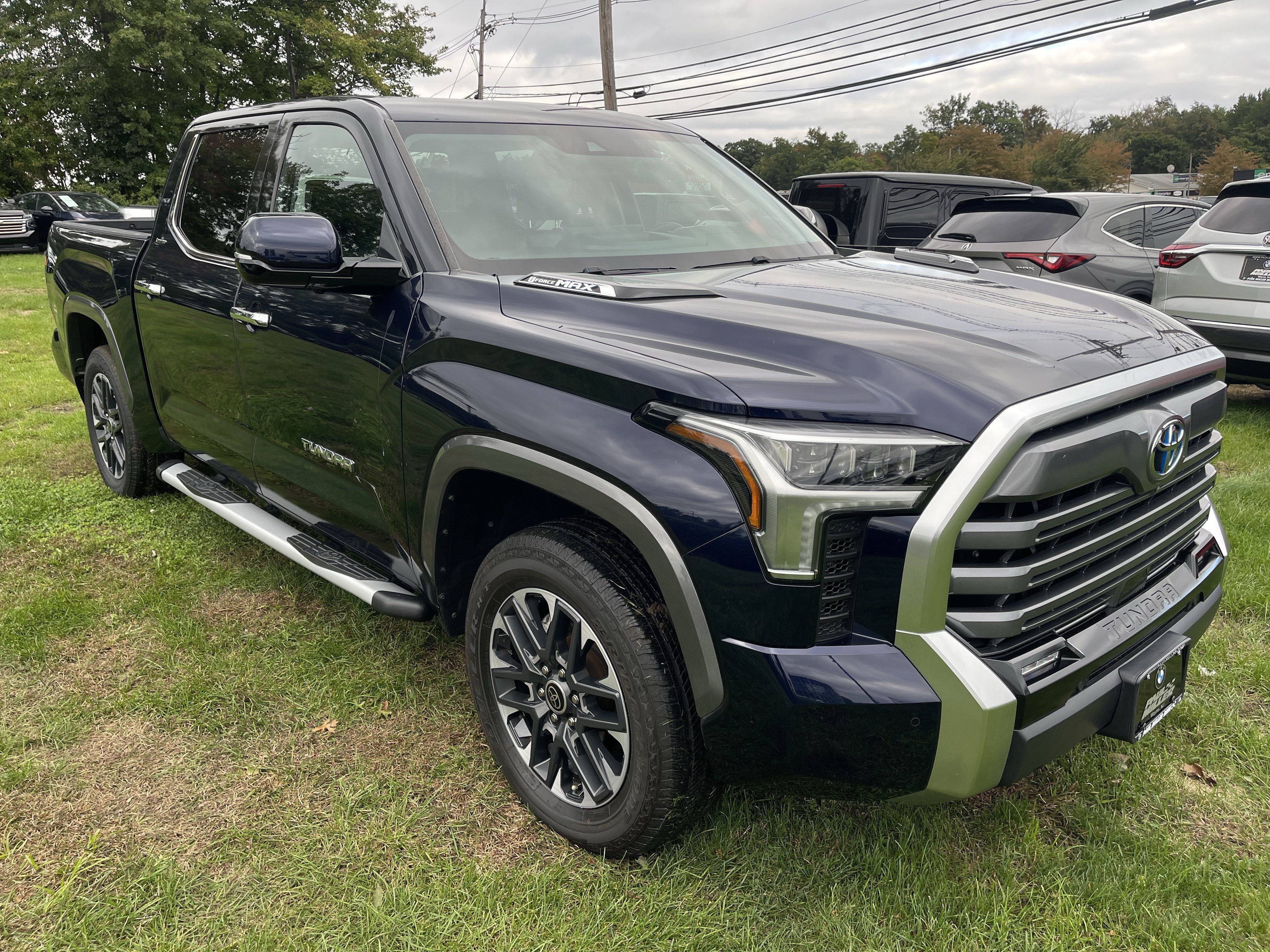 Used 2023 Toyota Tundra Limited AWD/4WD image 3