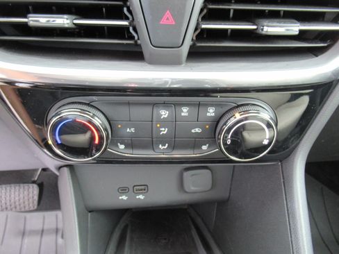 Used 2024 Buick Encore GX Sport Touring w/ Comfort Package FWD image 25