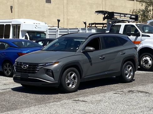 Used 2024 Hyundai Tucson SEL FWD image 2