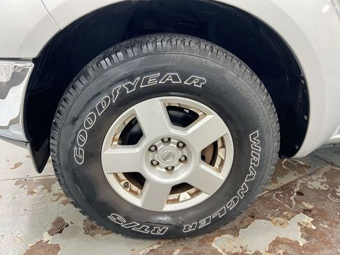 Used 2007 Nissan Frontier SE w/ SE Value Truck Pkg RWD image 25