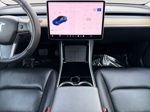 Used 2020 Tesla Model 3 Standard Range image 25