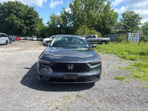 Used 2023 Honda Accord EX image 3