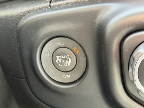 Used 2021 Jeep Gladiator Mojave image 34