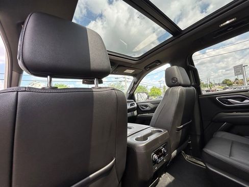 Used 2022 Chevrolet Suburban LT AWD/4WD image 27