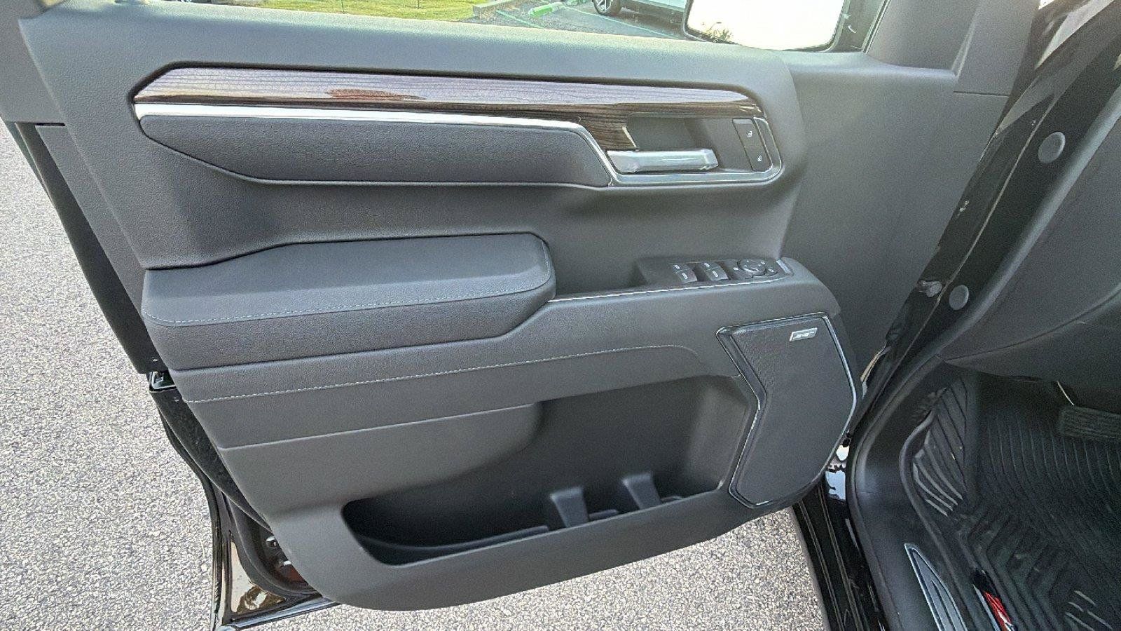 New 2026 Chevrolet Silverado 1500 RST w/ RST All Star Premium Package AWD/4WD image 13