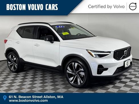 Certified 2023 Volvo XC40 B5 Plus w/ Driver Assist Package AWD/4WD image 1