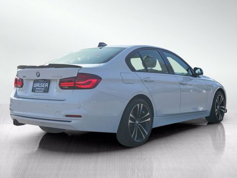 Used 2018 BMW 330i xDrive Sedan w/ Convenience Package AWD/4WD image 5