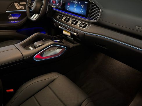 New 2026 Mercedes-Benz GLS 450 4MATIC image 16