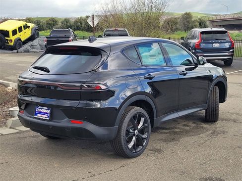 New 2023 Dodge Hornet GT w/ Track Pack image 3