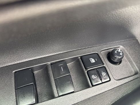 Used 2022 Toyota Corolla LE image 15