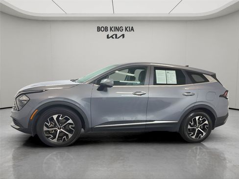 Used 2023 Kia Sportage EX FWD image 2
