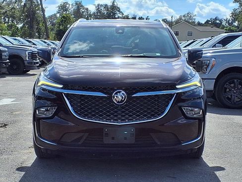 Used 2023 Buick Enclave Avenir image 2