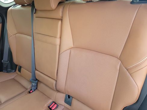 Used 2025 Toyota Crown Signia Limited image 11