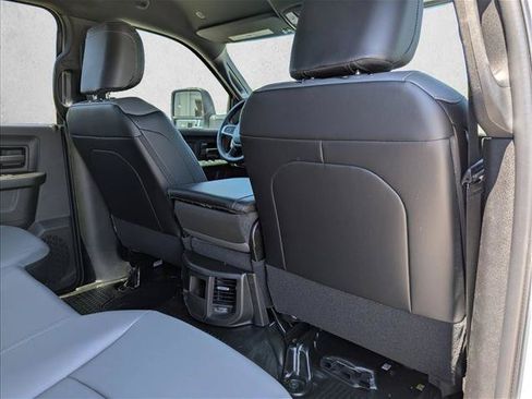 New 2026 RAM 2500 Tradesman w/ Chrome Appearance Group AWD/4WD image 28