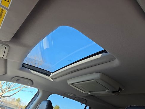 Used 2019 Honda Pilot Elite image 16