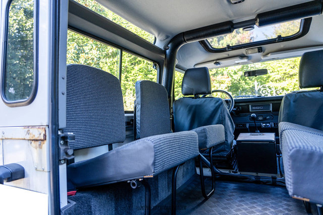 Used 1995 Land Rover Defender 90 AWD/4WD image 46